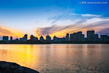 东昌湖夜景