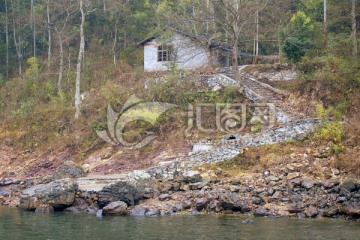 漓江风光 江岸小屋