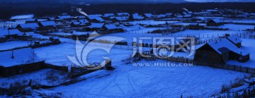 边境村庄雪景