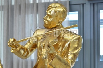 人物雕像 小提琴手
