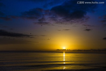 青海湖日出