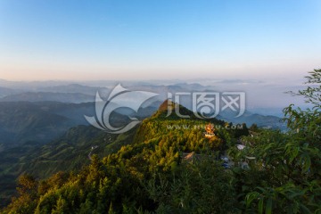 叙永丹山飞龙岭集凤亭晨曦