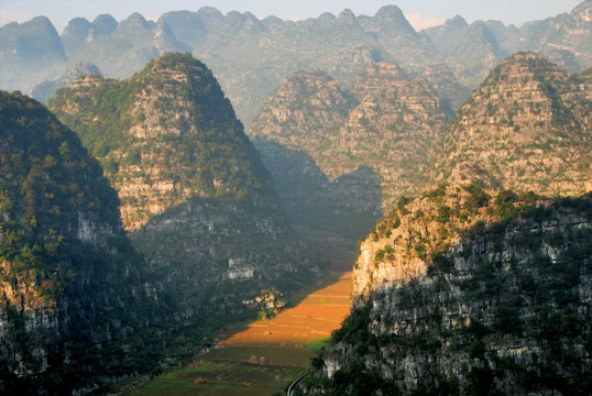 万峰林耕地