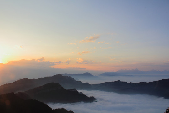 四川 牛背山 云海 黄昏