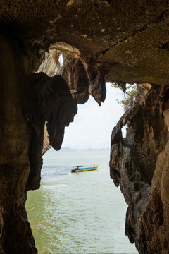 岩洞