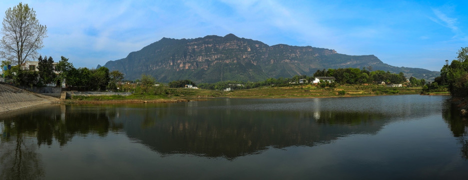 叙永丹山苏家湾红岩倒影