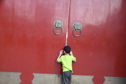 铜环红门