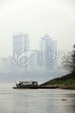 河岸风景