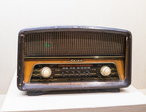 凯歌晶体管收音机