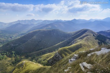 秋山