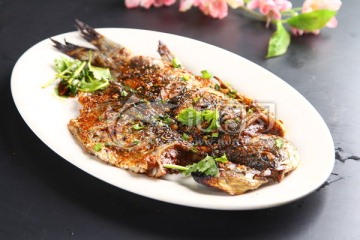 烤魚烤鯽魚