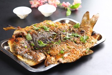 烤魚烤鯽魚