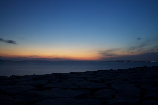 海边夜景