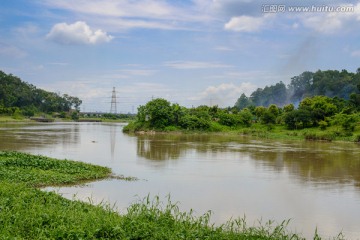 小河风光