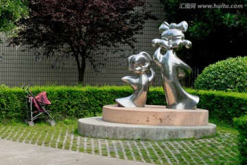 幼儿园雕塑