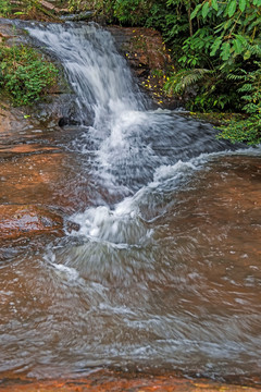 赤水燕子岩风景区