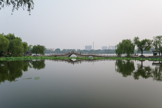 明湖小景