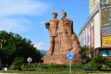 红军长征彝海结盟纪念碑 塑像