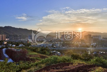 叙永新貌城市楼群夕阳晚霞