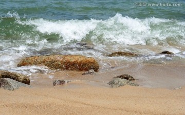 海浪与沙滩