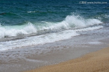 海浪与沙滩