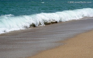 海浪与沙滩