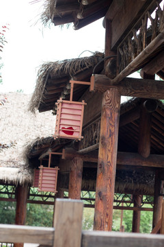 仿古建筑茅草屋