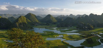 云南普者黑青龙山傍晚 喀斯特地