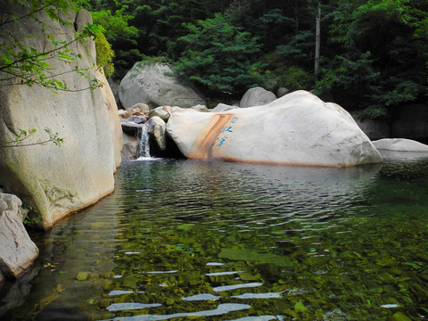 青岛崂山北九水自取潭