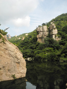 青岛崂山北九水山涧溪流