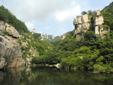 青岛崂山北九水山涧溪流