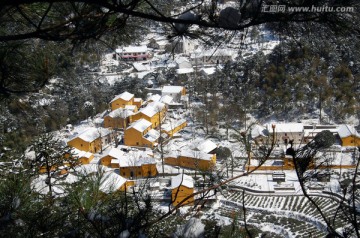 九华初雪