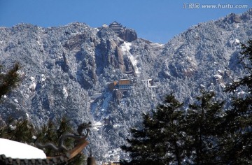 九华初雪