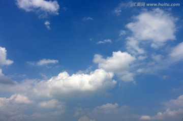 蔚蓝天空