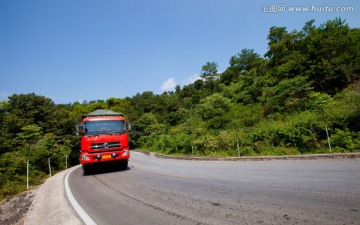 山区公路  货车