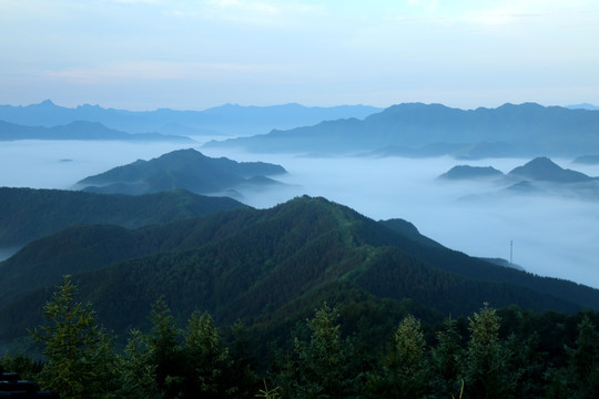 云海晨雾