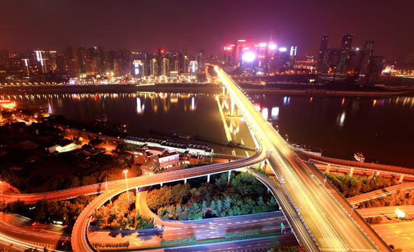 重慶嘉陵江黃花園大橋夜景
