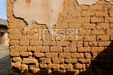 泥砖墙