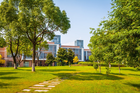 上海工程技术大学