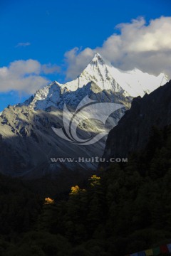 稻城三神山之夏洛多吉