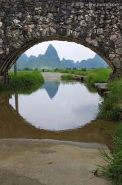 渡槽 桥拱 乡村风景