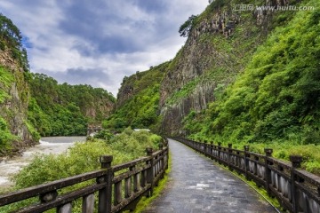 柱状节理山