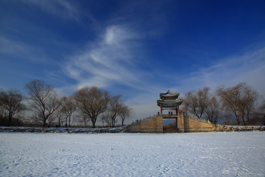 颐和园西堤练桥冬景