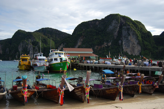 泰国普吉岛攀牙湾旅游