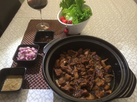 鹅肉煲