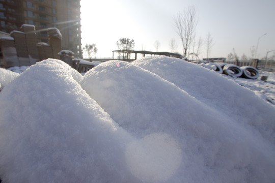 轮胎上的雪