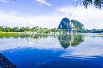 桂林漓江斗鸡山景色