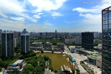 重庆渝北区财富中心湖景商业街