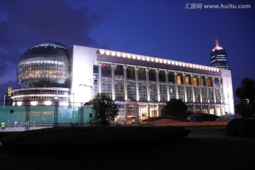 上海国际会议中心夜景