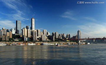 重庆解放碑和长江大桥
